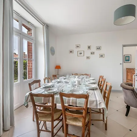 Pour 7 Adultes, 1 Enfant, A 400m De La * Préfailles