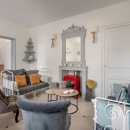 Pour 7 Adultes, 1 Enfant, A 400m De La Ferienhaus Préfailles