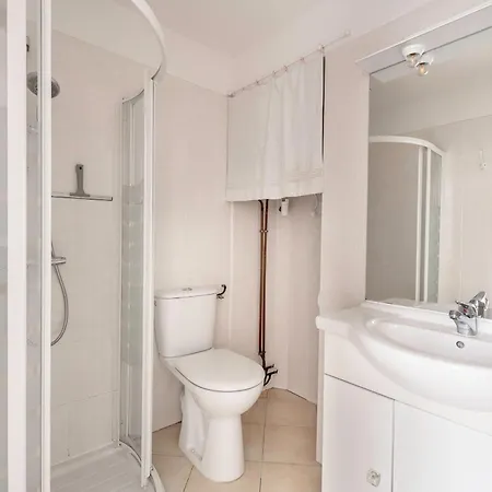 Pour 7 Adultes, 1 Enfant, A 400m De La Ferienhaus