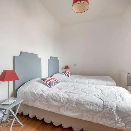 Pour 7 Adultes, 1 Enfant, A 400m De La Ferienhaus *