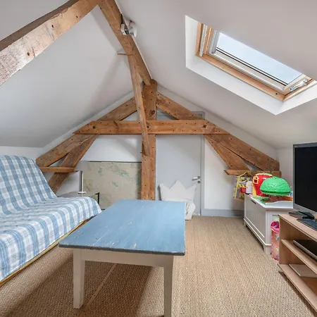 Pour 7 Adultes, 1 Enfant, A 400m De La